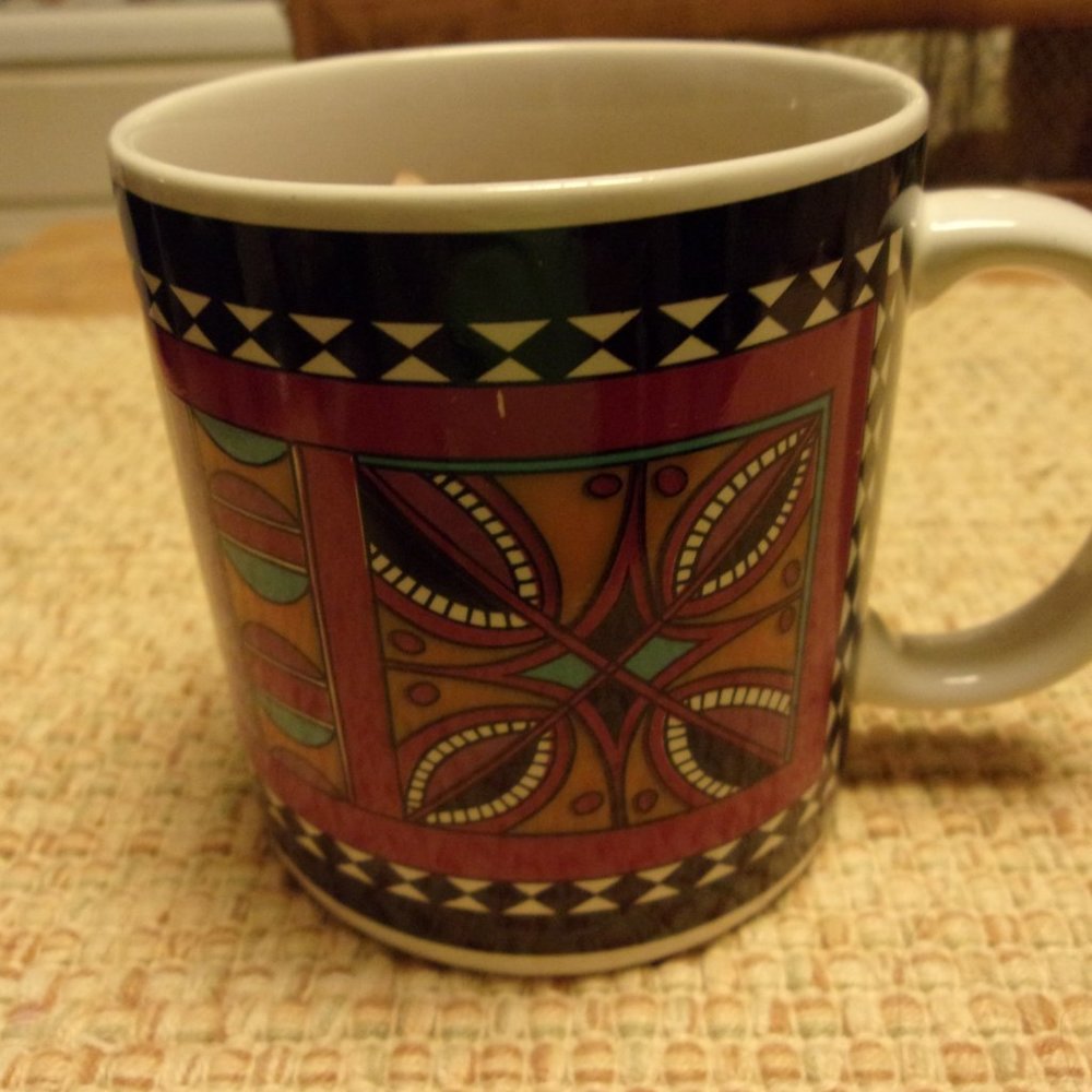 Smithsonian Institute 1991 Indonesian Mug